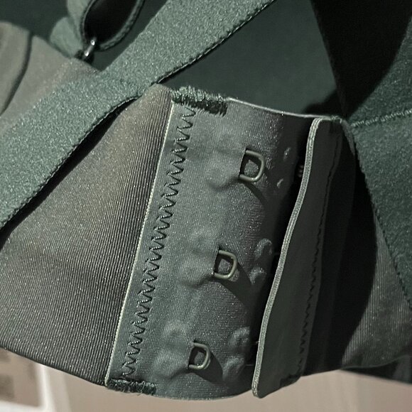 36C Lululemon Energy Bra *High Support - Picture 7 of 8